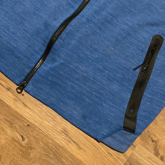 Nike tech fleece zip up - Picture 9 of 10